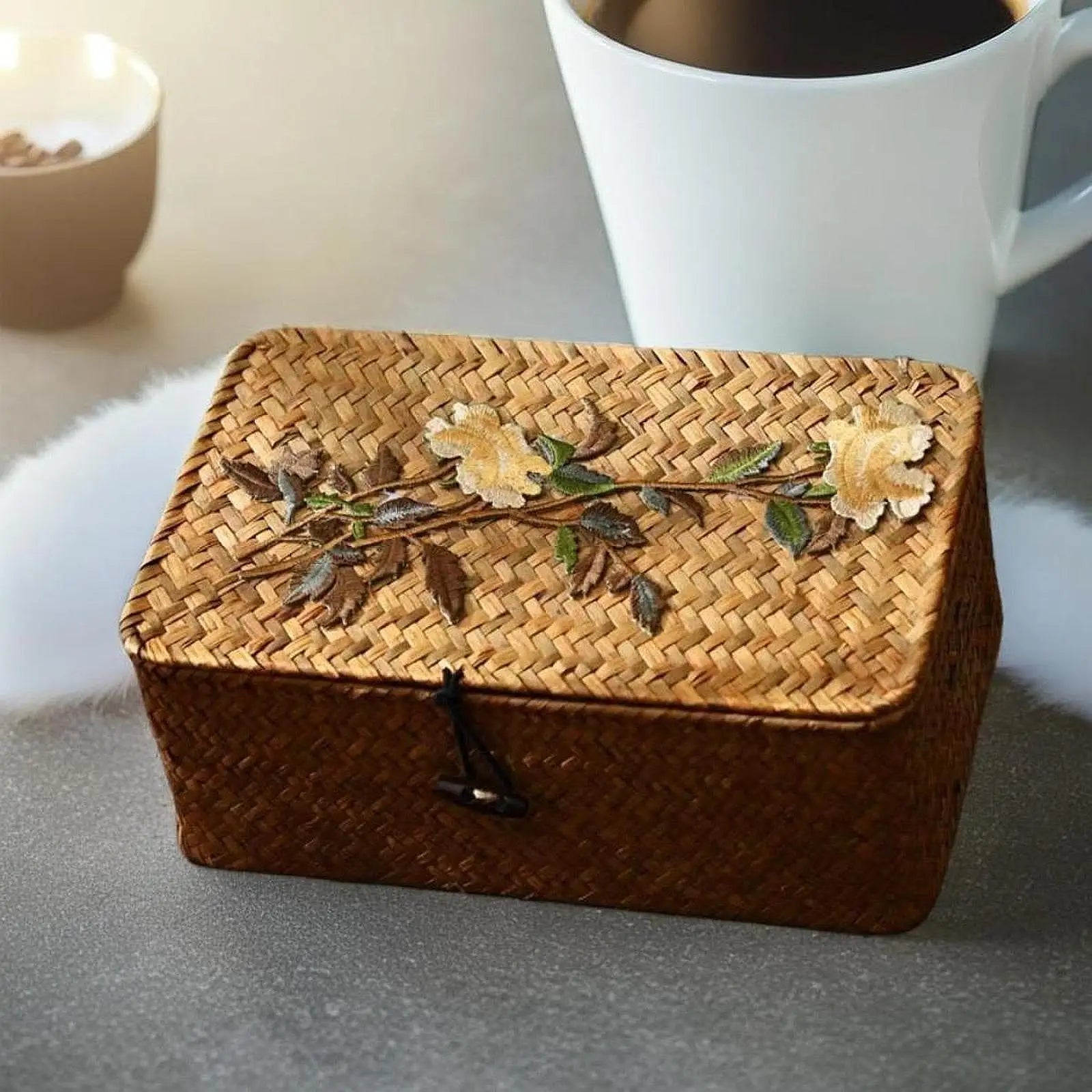 Woven Storage Basket Creative Lightweight Multipurpose Handcrafted Gift Box for Tabletop Toilet Living Room Wardrobe Bathroom