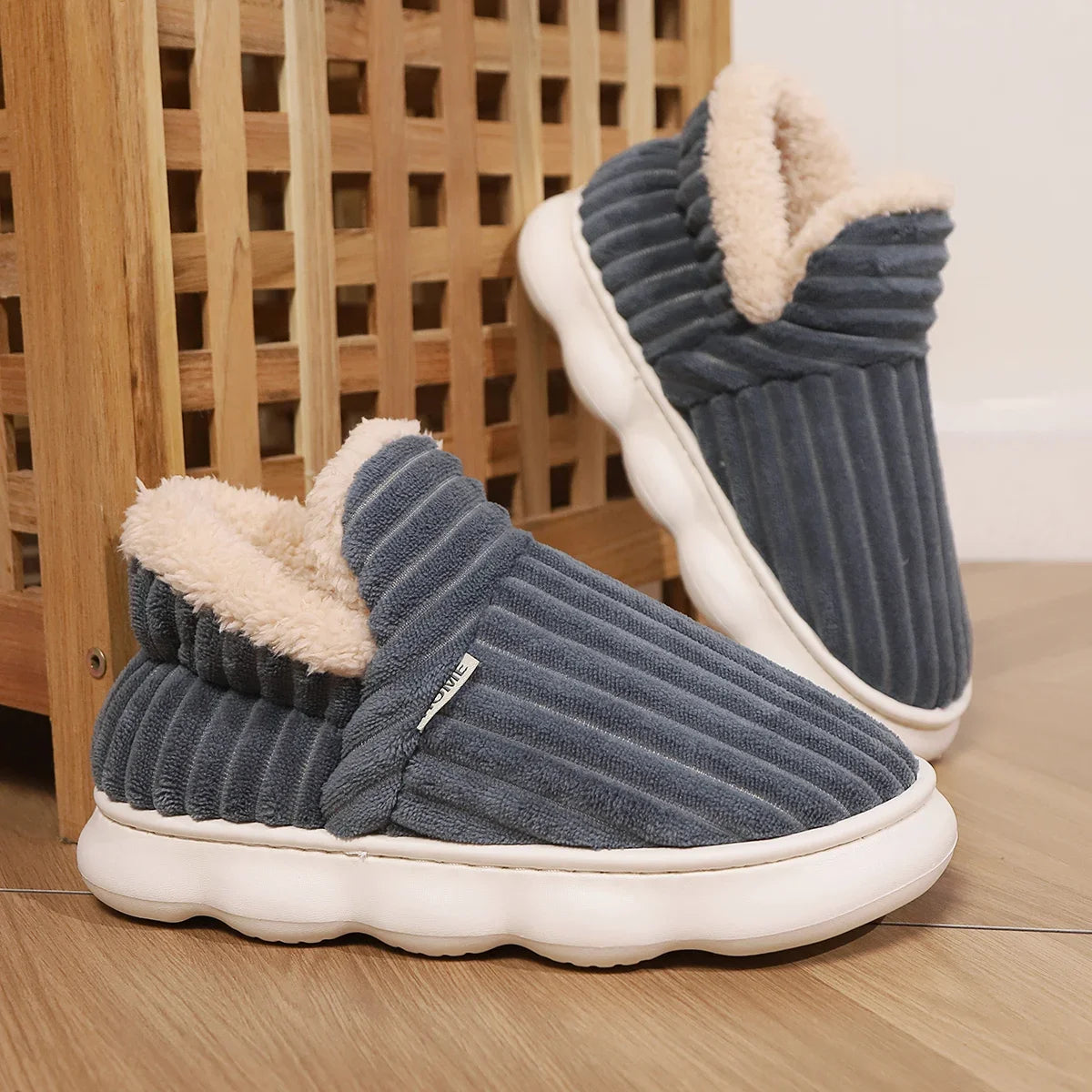 Winter Men Women Shoes Winter Short Plush Slippers Outdoor Fur Non-slip House Shoes Casual Fuzzy Soft Cozy Men Women Shoes