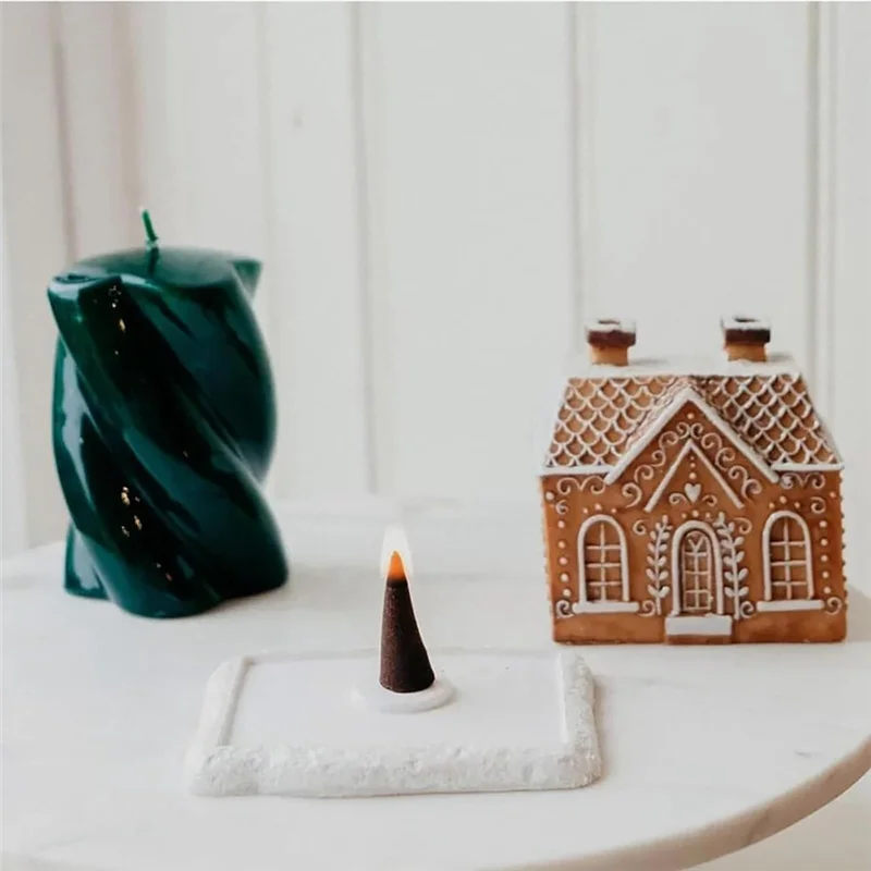 A19F-1PCS Gingerbread House Incense Burner, Resin Log Cabin Incense Burner, Christmas Incense Burner,Home Chimney Decorations Du