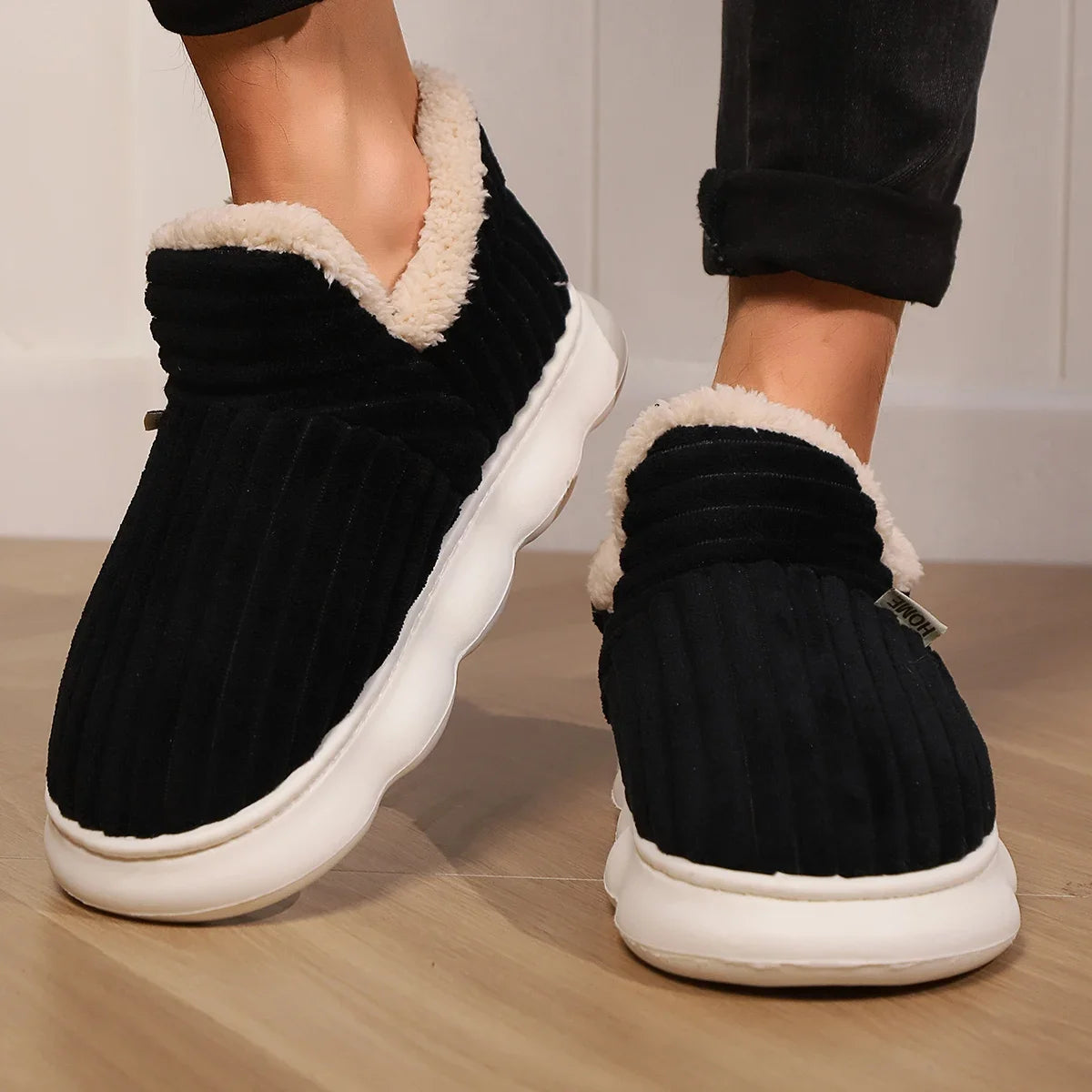 Winter Men Women Shoes Winter Short Plush Slippers Outdoor Fur Non-slip House Shoes Casual Fuzzy Soft Cozy Men Women Shoes