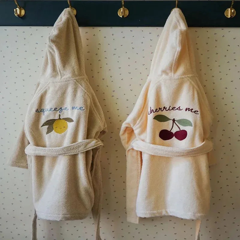2025 KS Baby Boys Flannel Bathrobe Towel Children's Girls Toddler Girls Cherry Lemon Embroidery Cotton Hooded Bath Towel Pyjamas