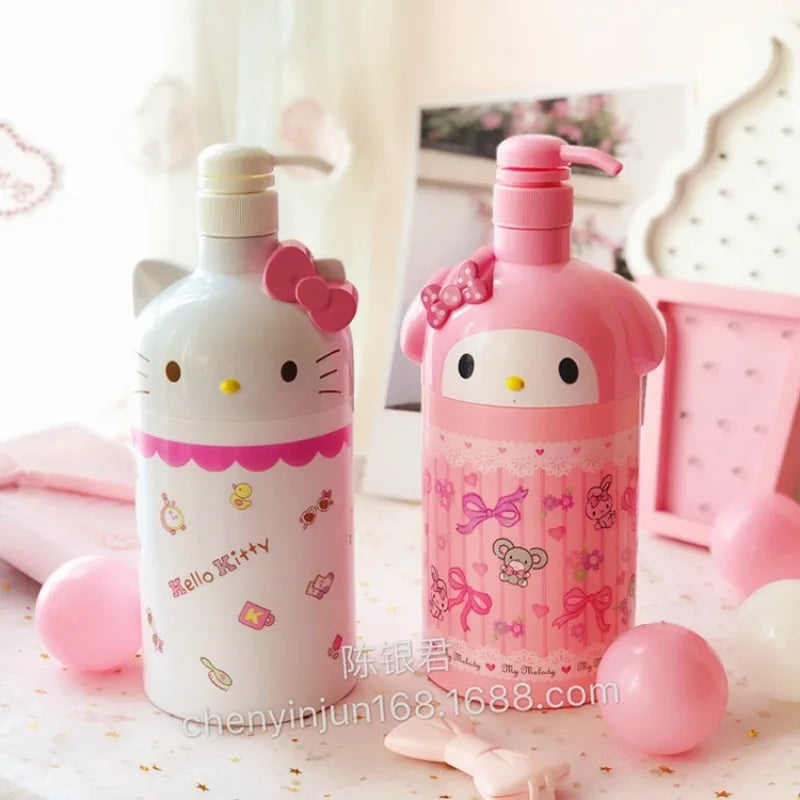 2025 New Kawaii Hello Kitty Large Capacity Shower Gel Dispensing Bottle Sanrio Cartoon MyMelody Shampoo Pressing Bottle