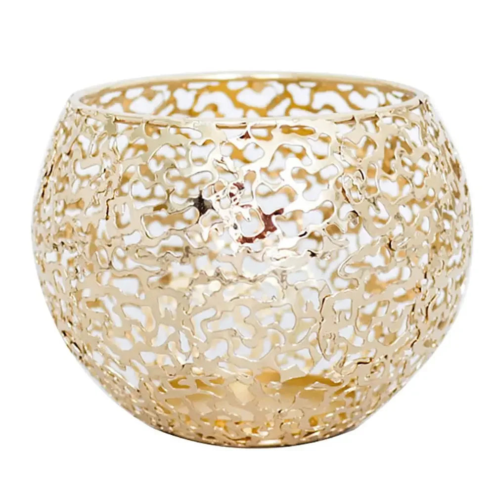 Exquisite Gold Metal Candle Holders With Intricate Hollow-Out Design For Home Desk Wedding Decoration 12cmx11cmx9cm