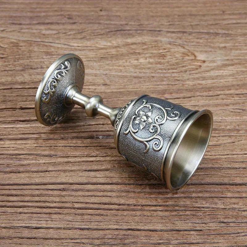 30/50ml Metal Wine Glasses Retro Wine Cup Goblet Vintage European Style Champagne Cocktail Glasses Bar Home Decor Drinkware