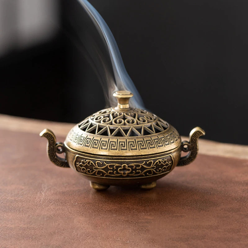 Antique Incense Burner Hollow Incense Holder With Cover Chinese Ancient Mini Ornament Home Office Decoration