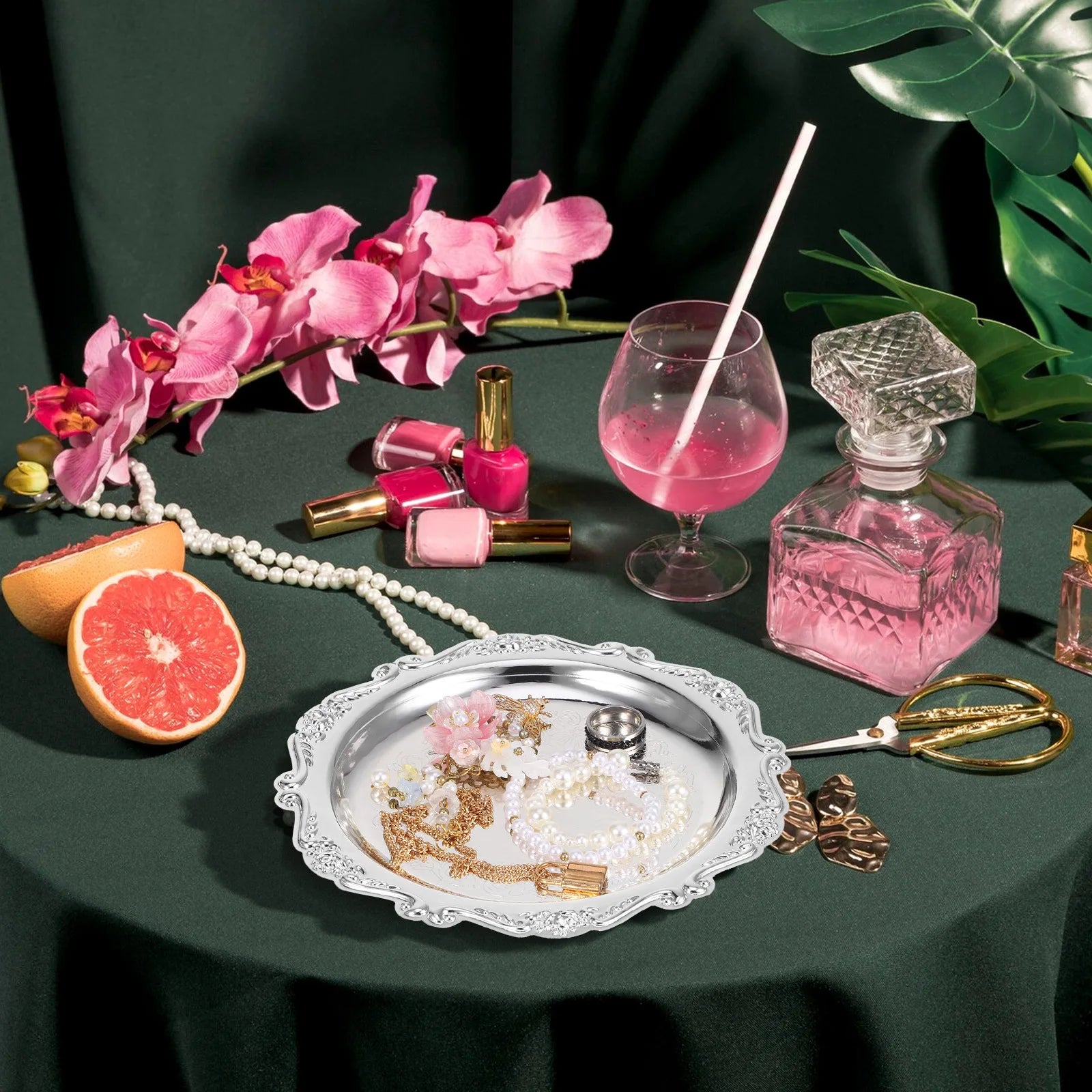 Elegant Iron Dessert Serving Tray for Food Snacks Jewelry Display Home Party Decor Serveware for Entertaining Trinket Dish