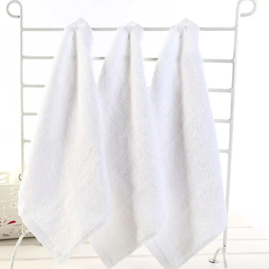 4/8pcs Cotton Wash Cloth, Luxurious Soft, 11.81 x 11.81 inch Ultra Absorbent, Machine Washable Washcloths, White